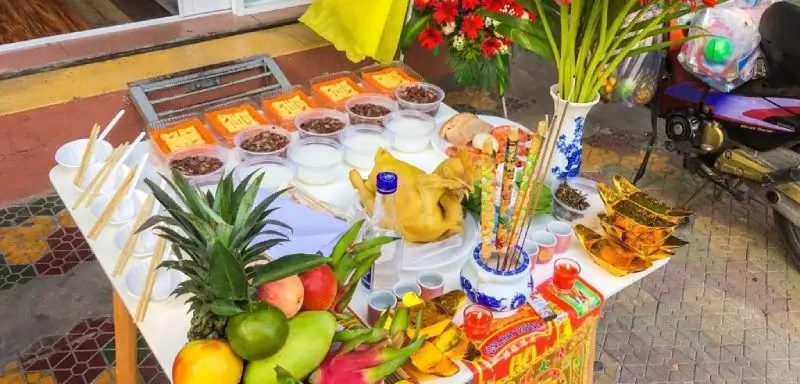 Tại sao cần chuẩn bị mâm cúng lễ khai trương đầy đủ?
