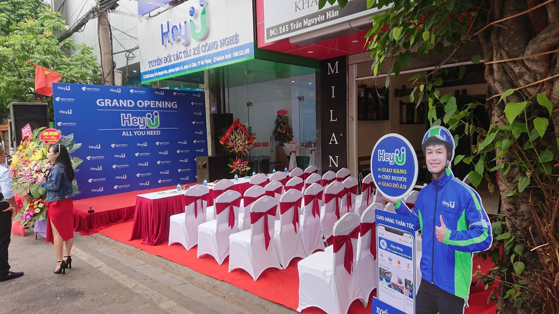 Tổ chức lễ khai trương khánh thành công ty