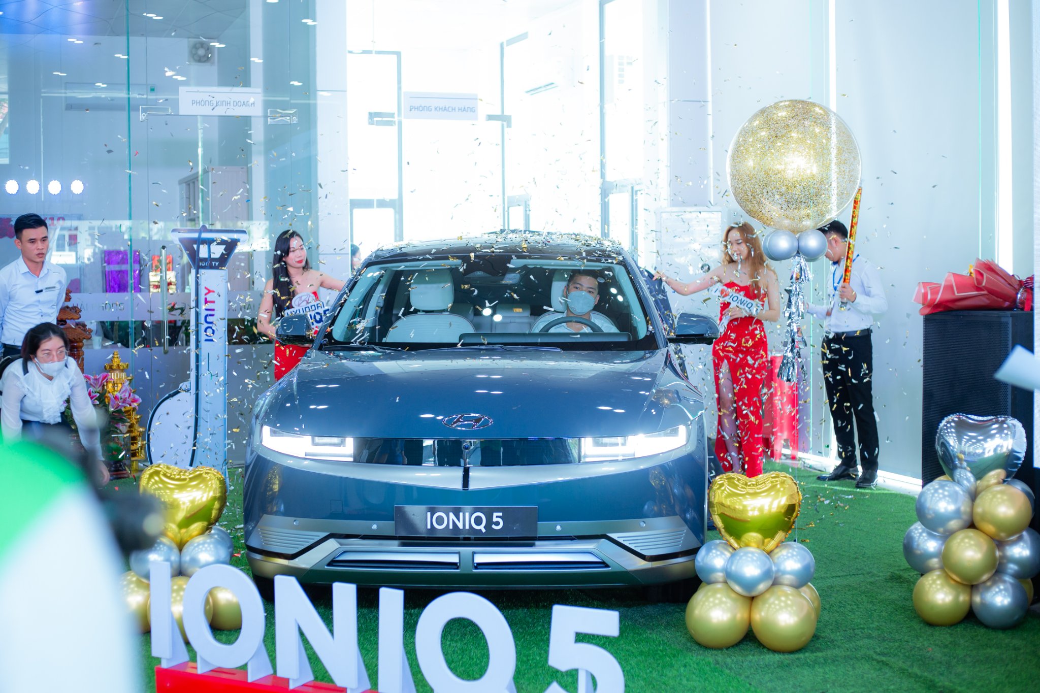 Các hạng mục cần có trong tổ chức khai trương showroom