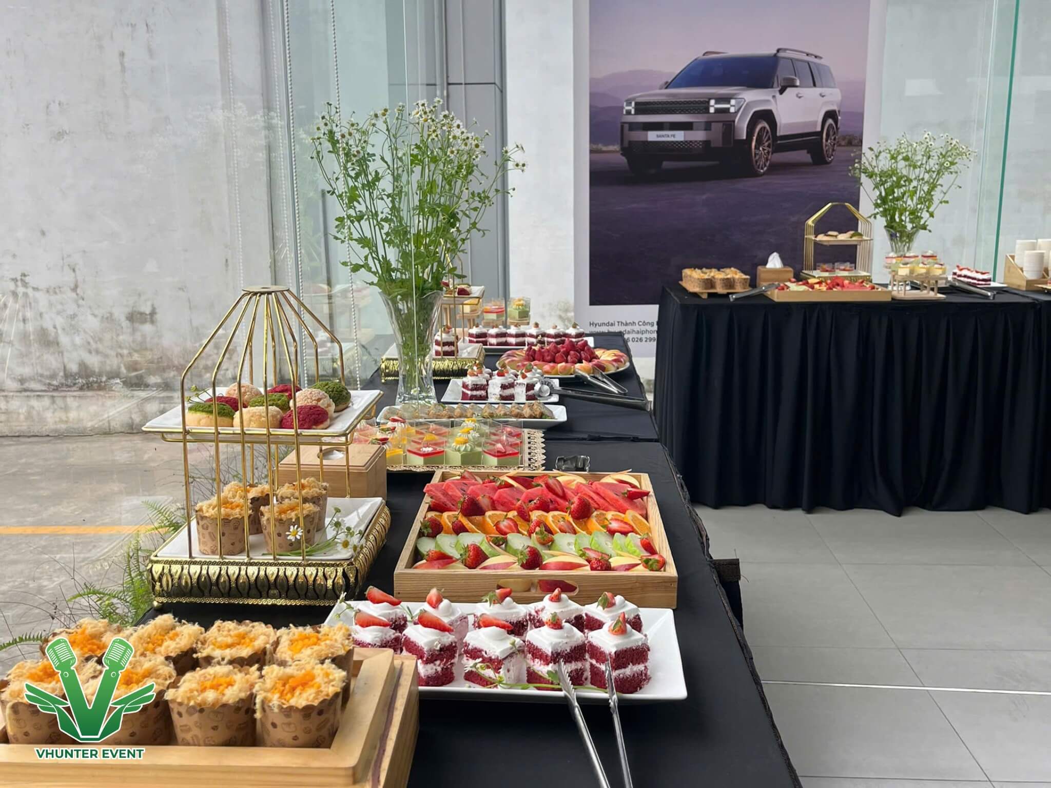 Thực đơn và bàn tiệc