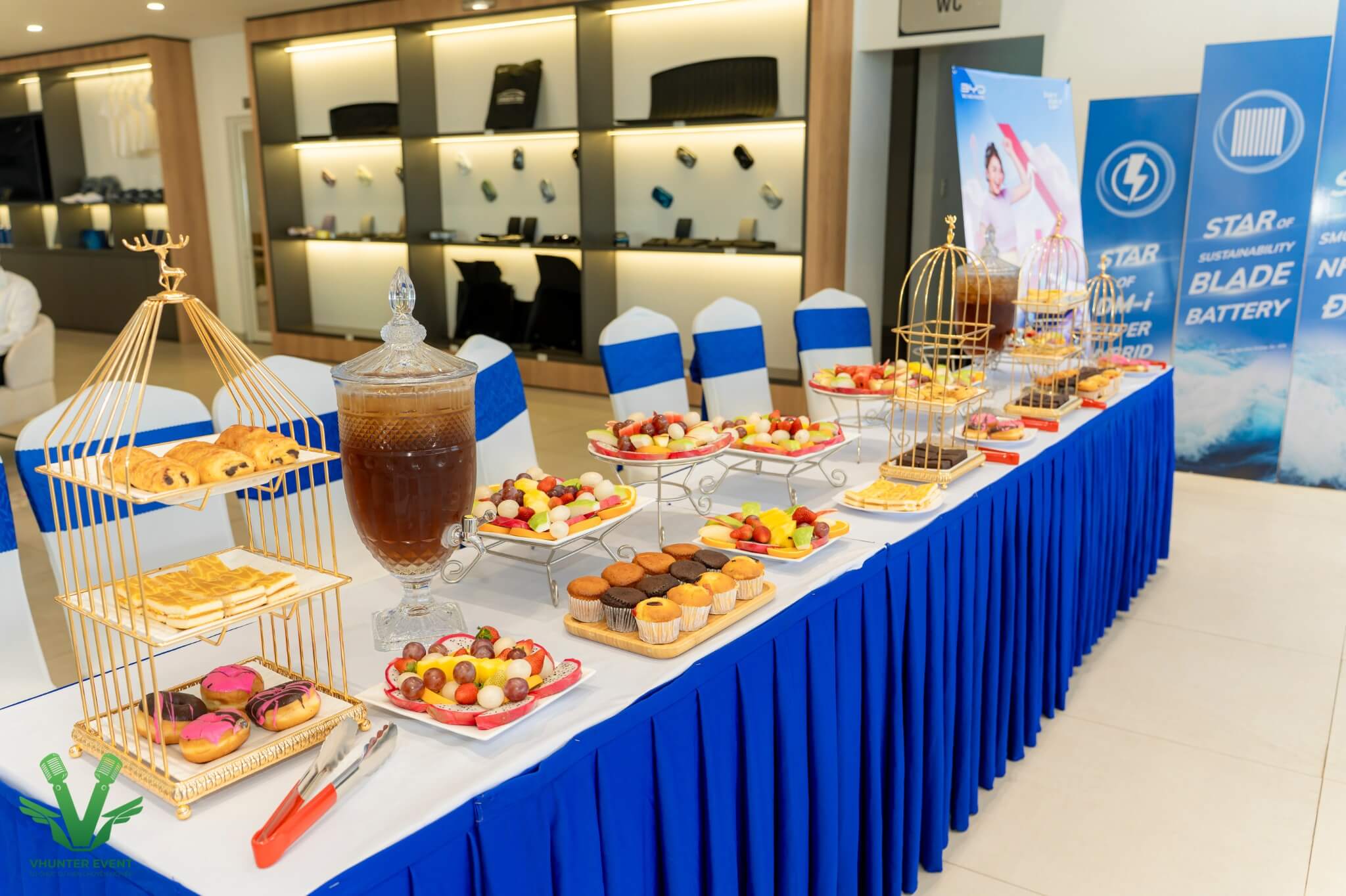 Làm tiệc khai trương