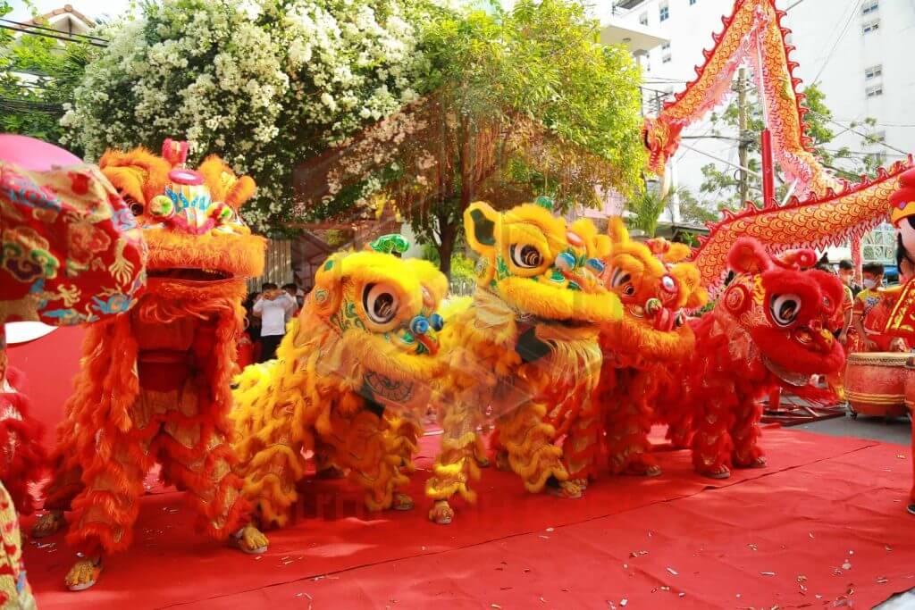 Những lưu ý quan trọng khi thuê múa lân khai trương
